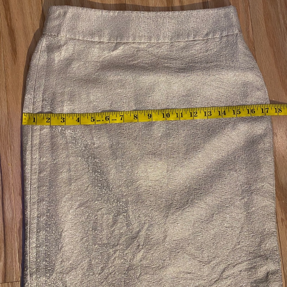 J. Crew Frosted Jacquard Silk Pencil Skirt in Gold Glitter size 4 20112 - Picture 15 of 16